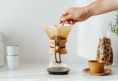 Przelew i chemex – jaką kawę wybrać do tych metod parzenia?