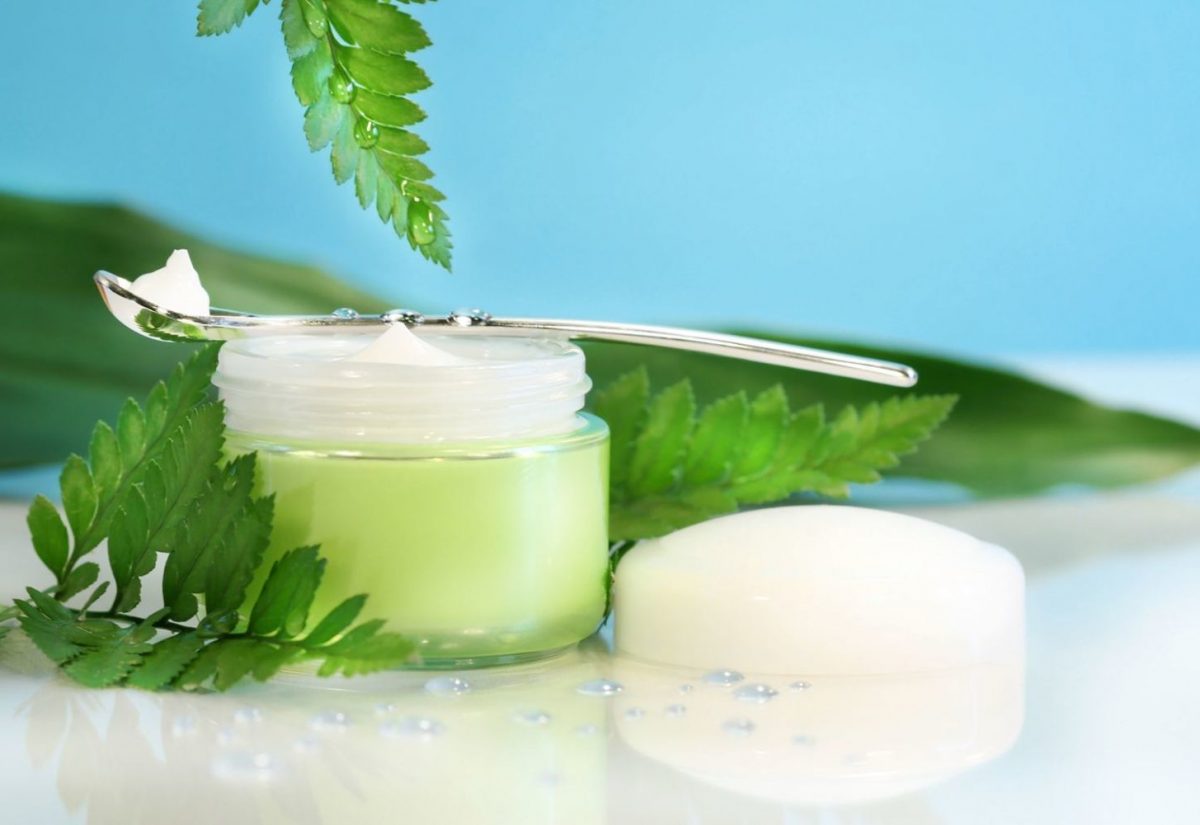 Kosmetyki naturalne – jak wybrać skuteczny kosmetyk o naturalnym składzie?